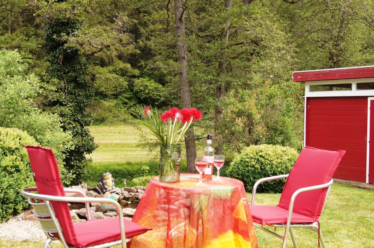 Zimmerappartement "Rose" - Ferienwohnungen Wagner & Gaul Daleiden ภายนอก รูปภาพ